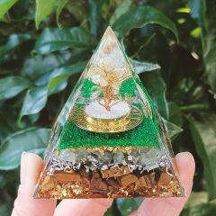 跨境爆款水晶树水晶碎石金字塔摆件家居树脂手工艺品办公室装饰